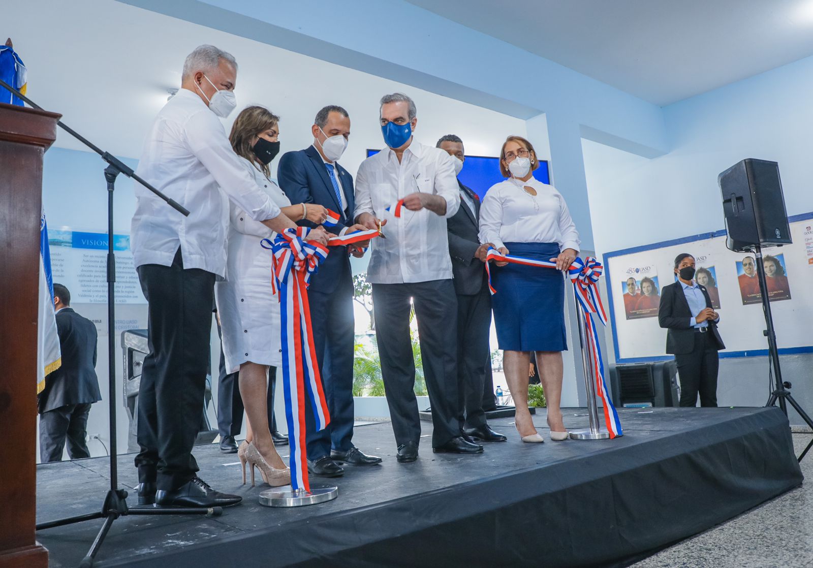 Egehid entrega remozada la extensión de la UASD en San Cristóbal