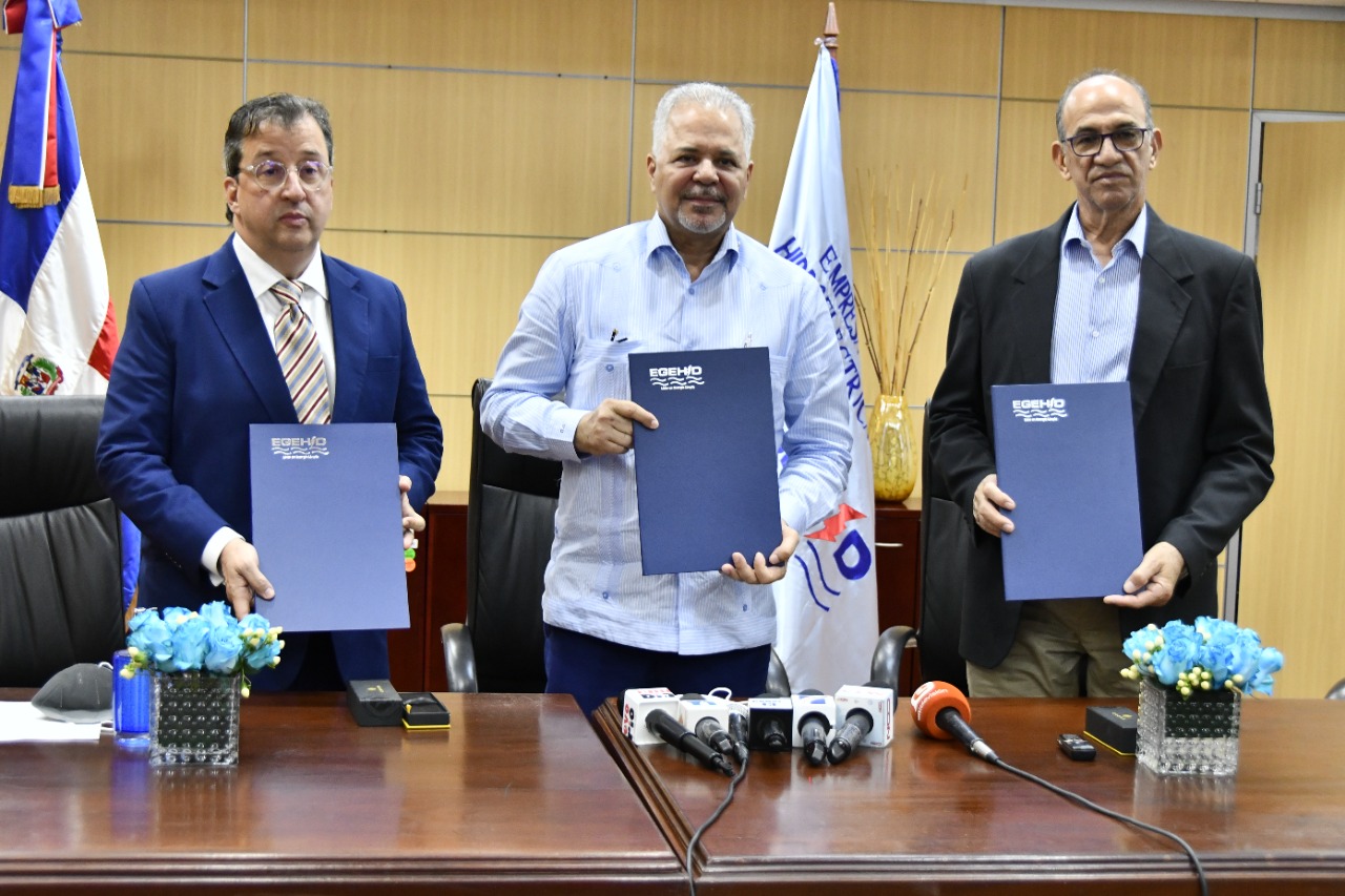 Firman acuerdo sobre proyecto de desarrollo de Las Placetas-EGEHID