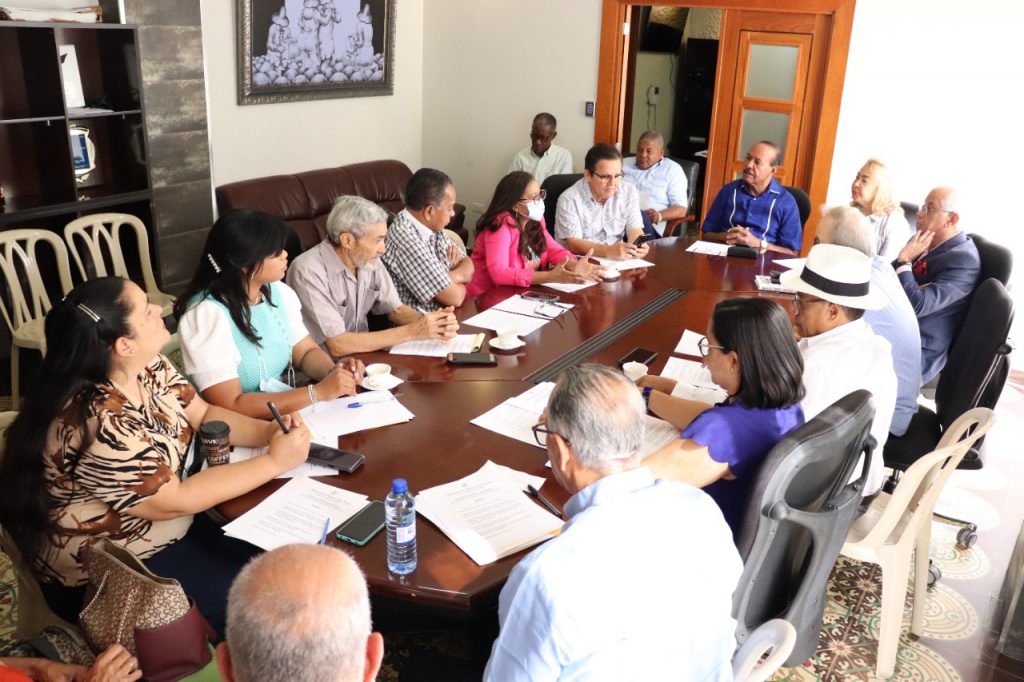 Rafael Salazar garantizó su respaldo a las actividades conmemorativas del Bicentenario que celebran la elevación de San Cristóbal a común de la provincia Santo Domingo.