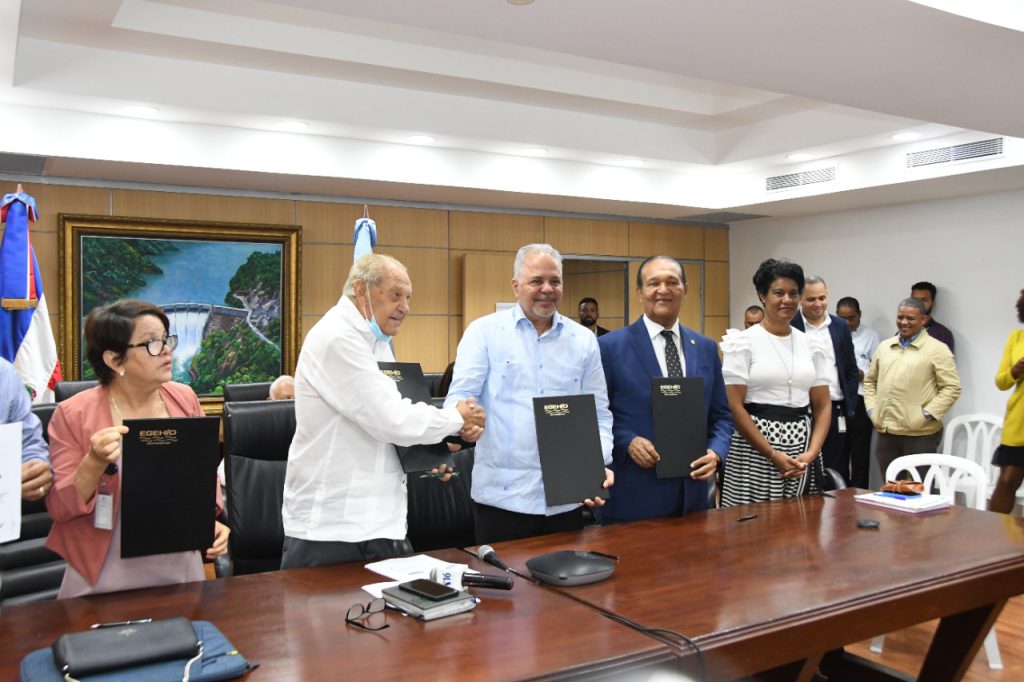 La Empresa de Generación Hidroeléctrica Dominicana (EGEHID) anunció un amplio plan de recuperación y protección de la cuenca de la presa de Monción, con el objetivo de preservar los recursos hídricos y garantizar la sostenibilidad ambiental de la zona.