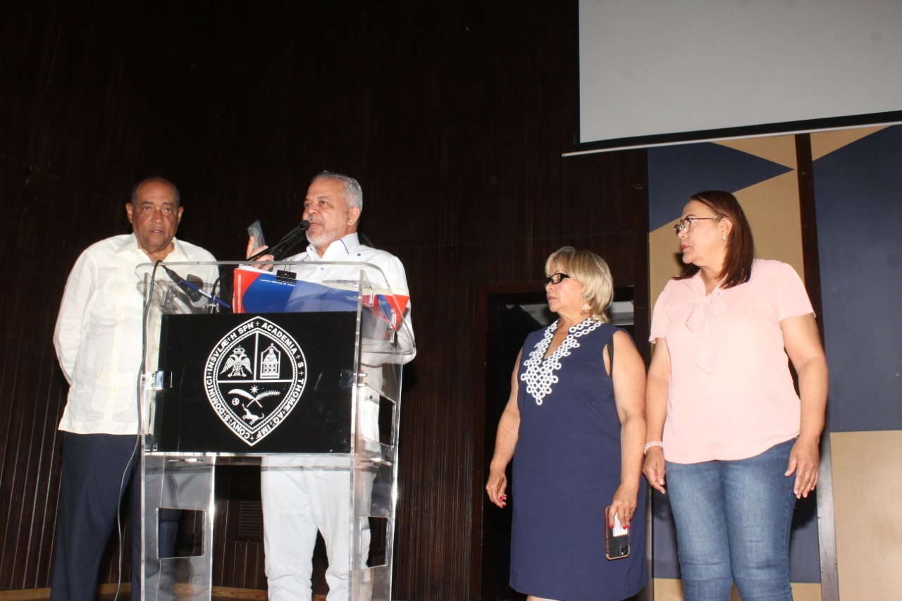 Administrador de EGEHID recibe informe sobre ejecutorias del Gobierno en San Juan