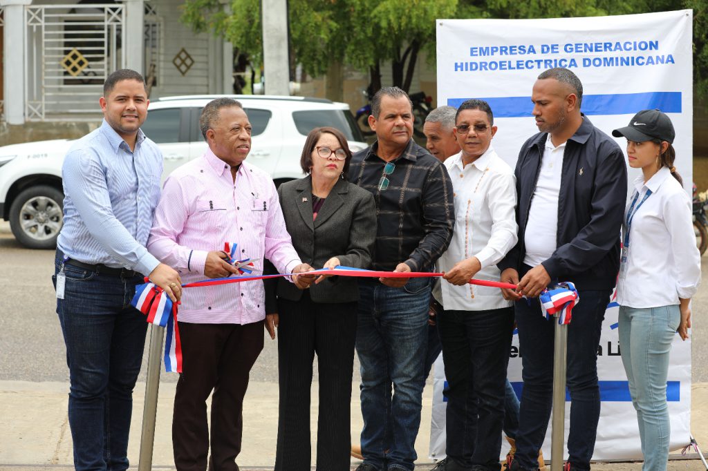 La Empresa de Generación Hidroeléctrica Dominicana (EGEHID) entregó diversas obras de impacto social en la provincia de Santiago Rodríguez, como parte de su compromiso con el desarrollo comunitario.