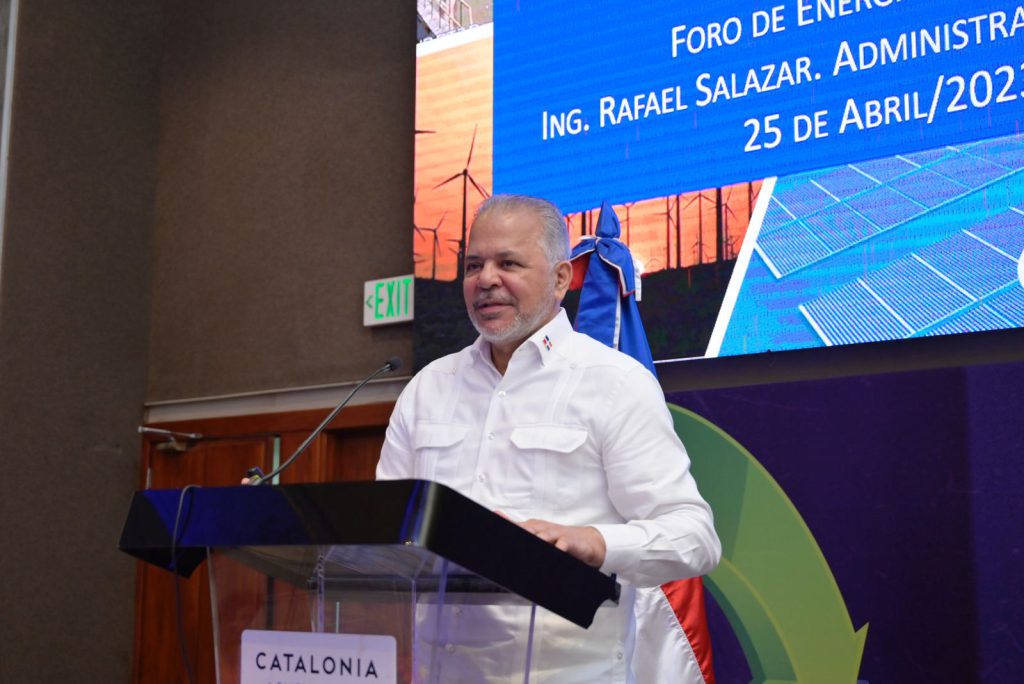 El administrador de la Empresa de Generación Hidroeléctrica Dominicana participó como ponente en el VI Foro de Energía, donde abordó temas relacionados con el desarrollo del sector eléctrico y la sostenibilidad energética.