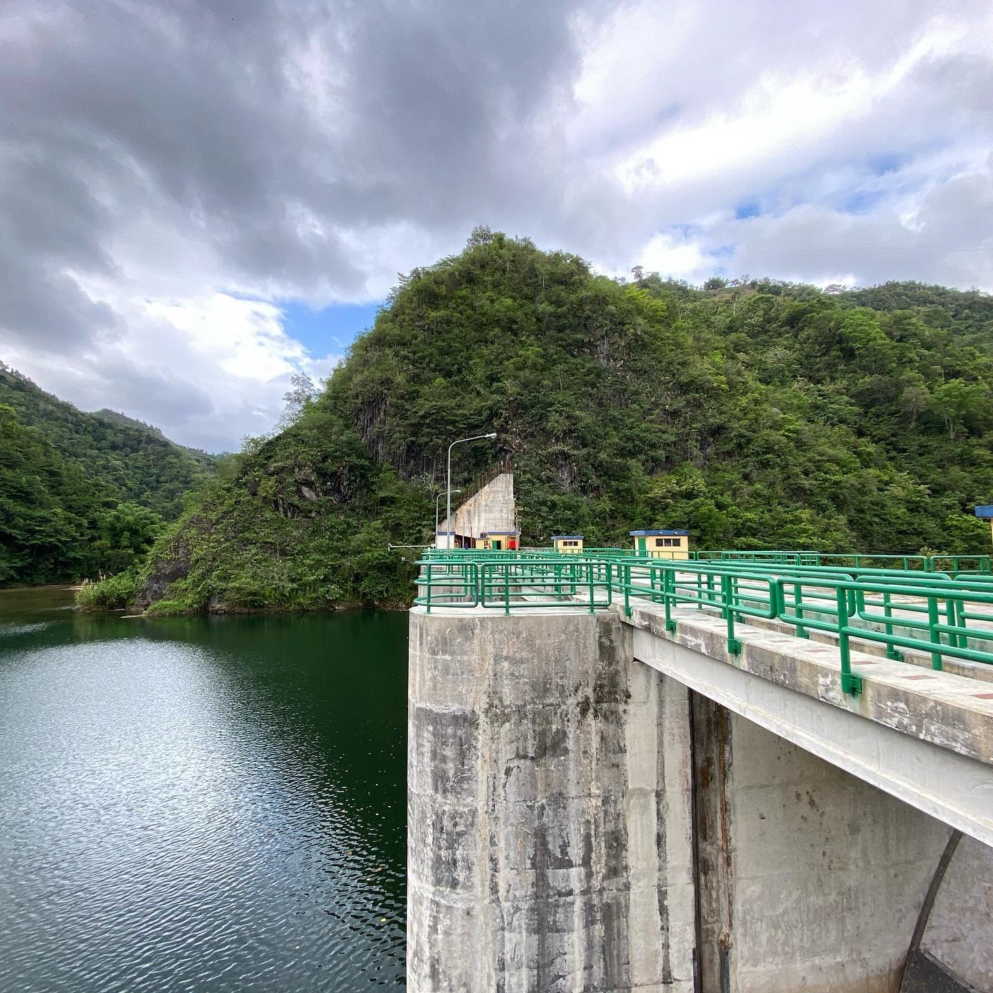 Vista de la presa Aguacate en Mucha Agua, Cambita Garabitos.