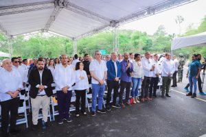 Presidente Abinader inaugura carretera conecta comunidades de Monción y Santiago