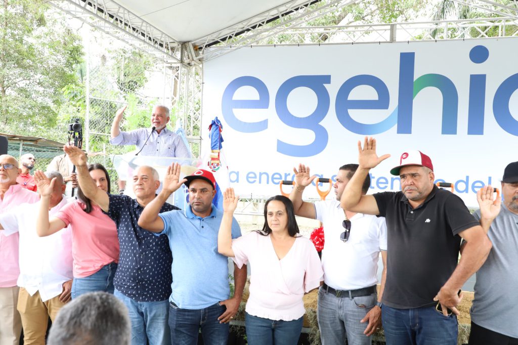 La Empresa de Generación Hidroeléctrica Dominicana (EGEHID) inició la construcción de la carretera Yerba Buena–Los Corrales, en San José de las Matas (Sajoma), con el propósito de mejorar la conectividad y facilitar el acceso entre comunidades.
