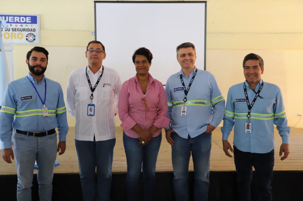 La Empresa de Generación Hidroeléctrica Dominicana (EGEHID) lanzó un programa de capacitación dirigido a las familias del entorno de la hidroeléctrica Las Placetas, con el propósito de fortalecer sus capacidades y promover el desarrollo comunitario.
