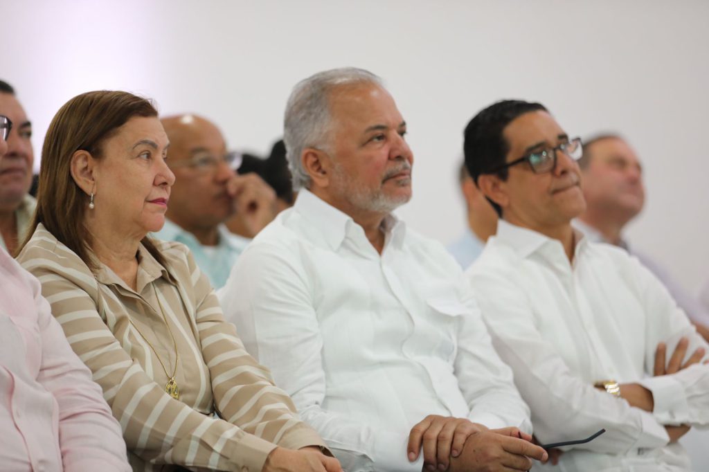 La Empresa de Generación Hidroeléctrica Dominicana (EGEHID) presentó al municipio de La Vega los principales beneficios del proyecto presa de Guaigüí, destacando su impacto en la gestión del agua y el desarrollo regional.