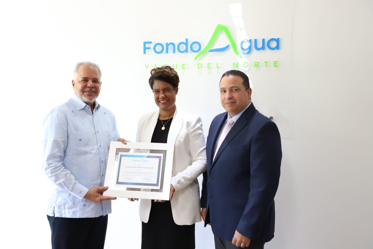 SANTIAGO (R. Dominicana).- La Empresa de Generación Hidroeléctrica Dominicana (Egehid) fue juramentada como socia del Fondo Agua Yaque del Norte (FAYN), con el objetivo de contribuir con los esfuerzos para garantizar la seguridad hídrica a través de la protección de la cuenca del río Yaque del Norte.