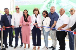 Vicepresidenta Raquel Peña inaugura central fotovoltaica Brazo Derecho Solar