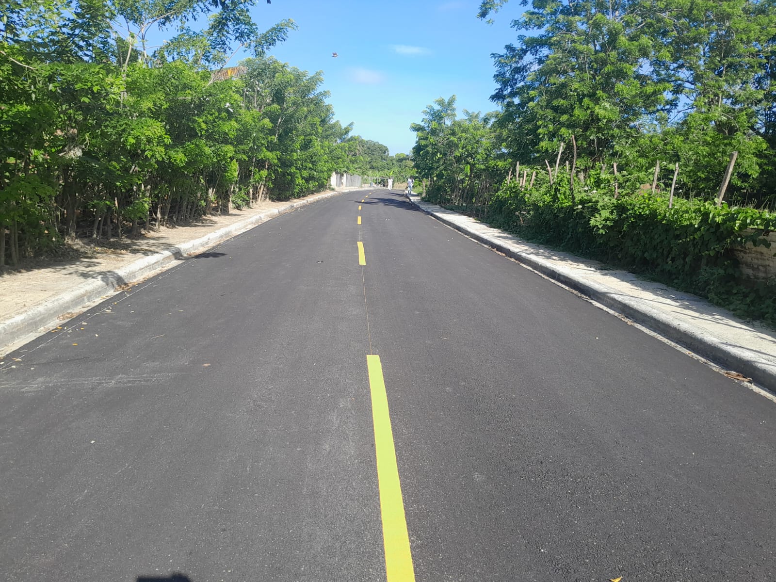 EGEHID entrega asfaltadas calles en distrito de Guayabal