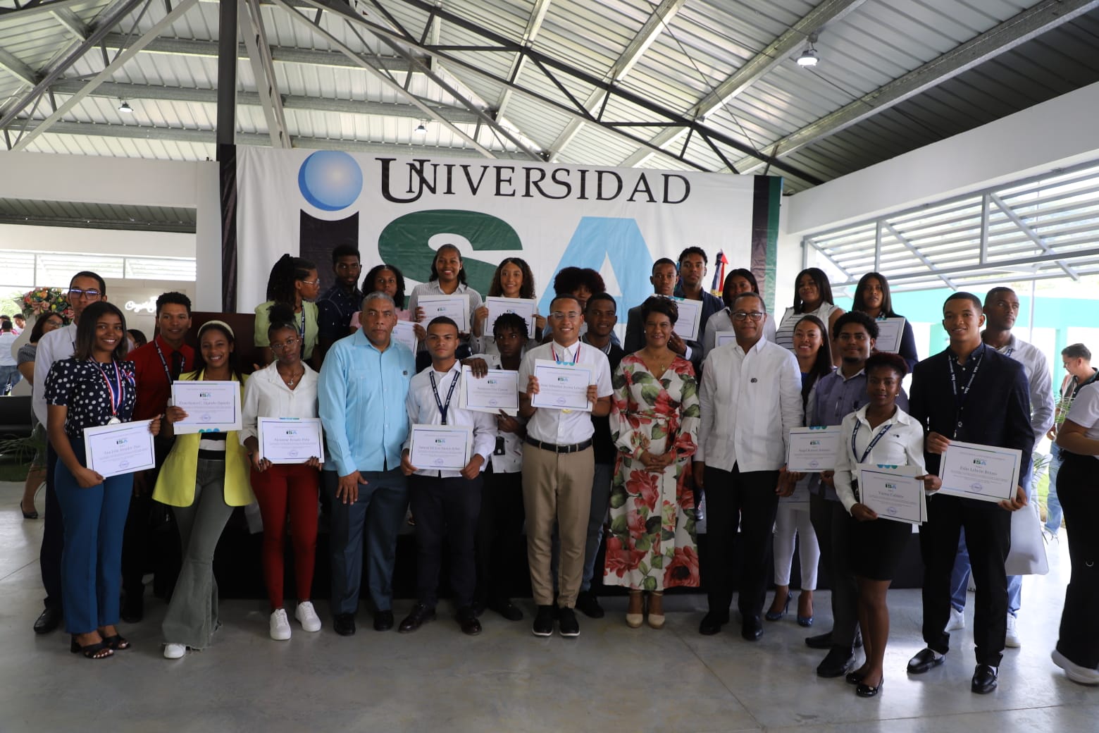 Universidad ISA Región Sur reconoce a estudiantes meritorios