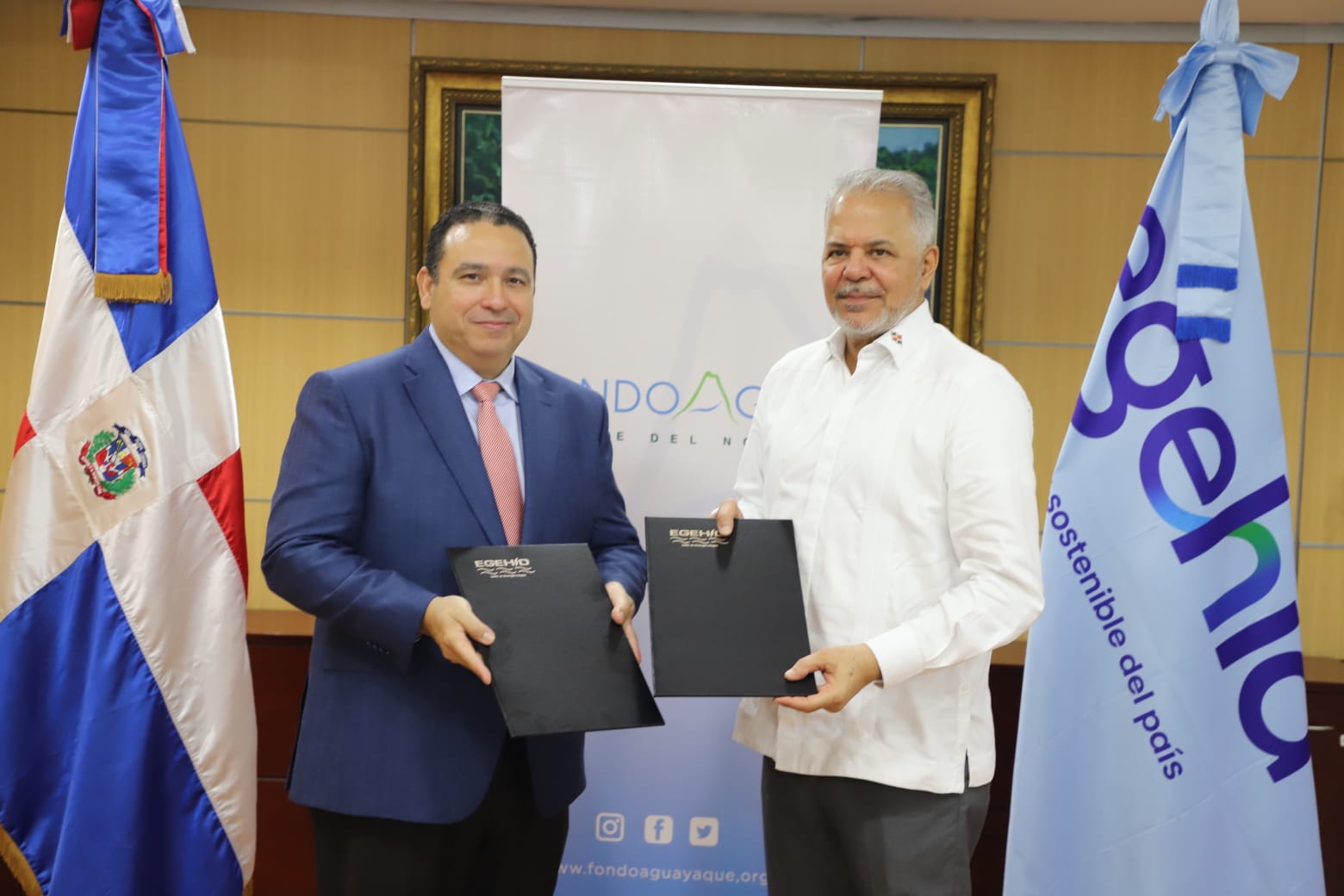 EGEHID y Fondo Agua acuerdan acciones para recuperar cuenca Yaque del Norte