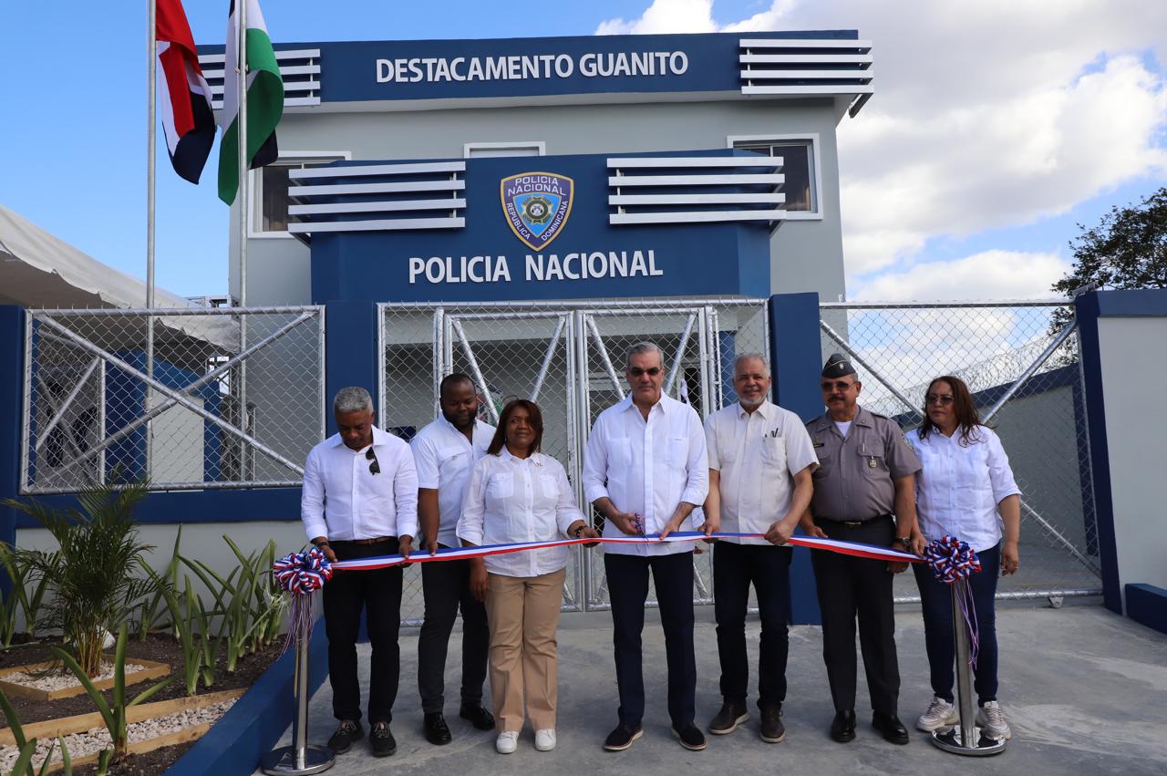 Presidente Luis Abinader entrega cuartel policial en Guanito construido por EGEHID