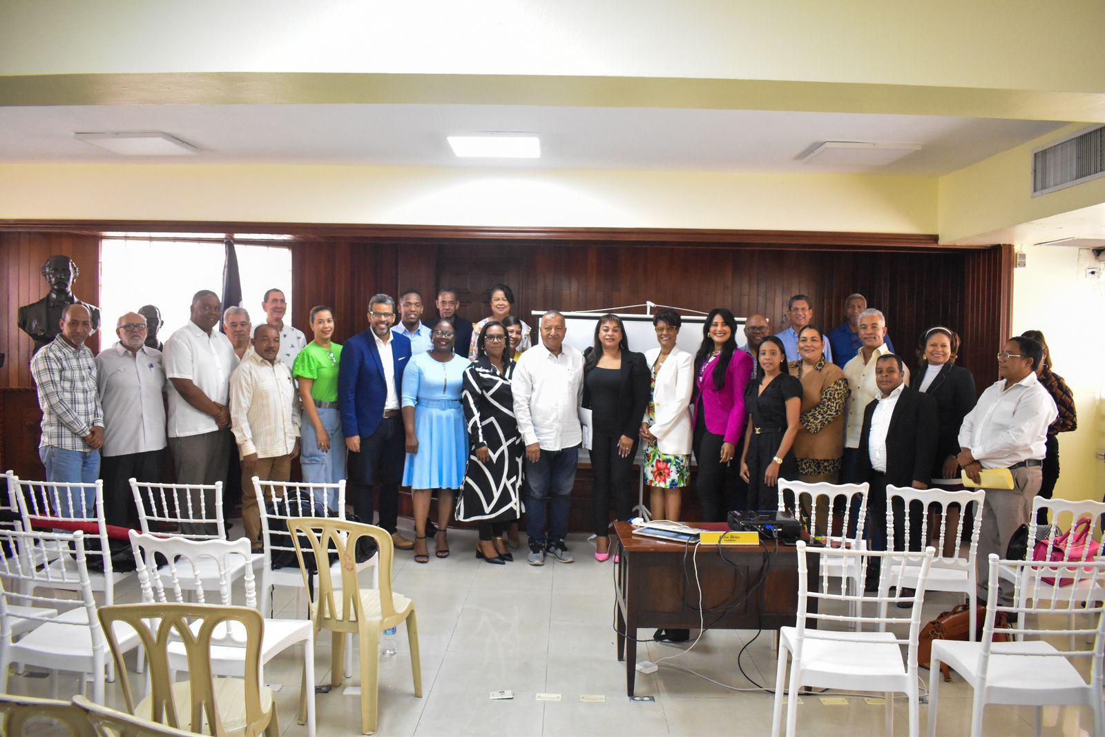 Presentan iniciativa Cinturón Verde de San Cristóbal a autoridades y empresarios