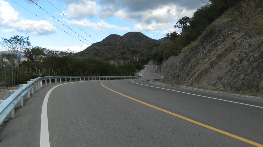 Construcción de carretera Guayabal