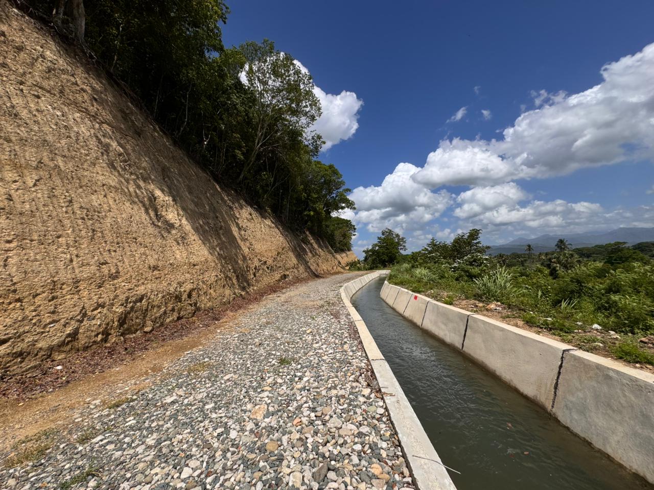 Limpieza y rehabilitación canal Nizao