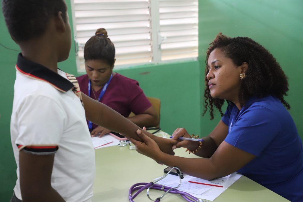 La Unidad Médica de la Empresa de Generación Hidroeléctrica Dominicana (EGEHID) realizó una jornada de salud en la comunidad de Las Mercedes, municipio de Yaguate, beneficiando además, a los sectores La Javilla, Higüerito, Arroyo Mamey, Semana Santa, Los Guzmán y Los García.