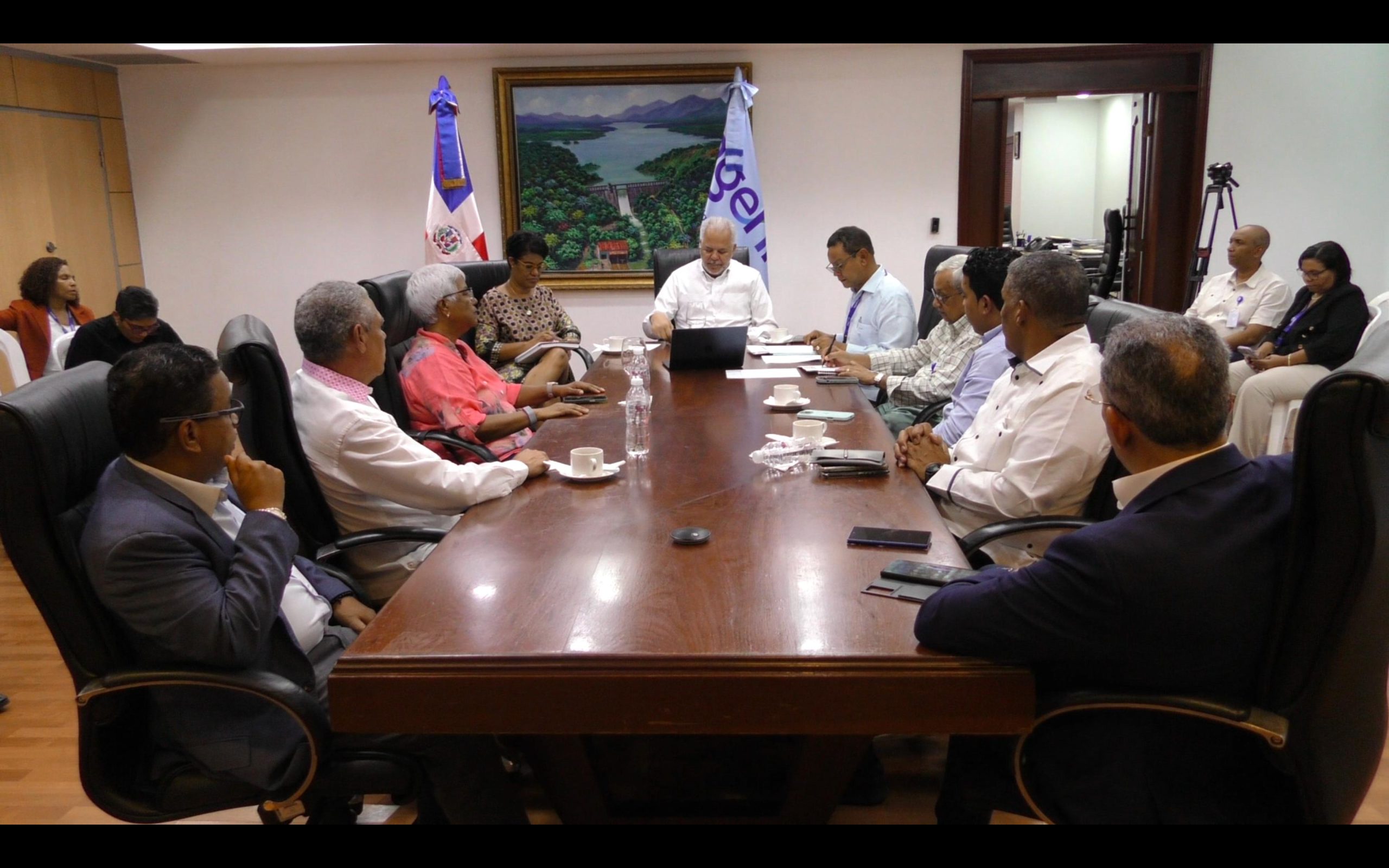 SANTO DOMINGO (R. Dominicana).- La Empresa de Generación Hidroeléctrica Dominicana (EGEHID) realizó la segunda reunión de veedores institucionales, como parte de su gestión apegada a la transparencia, la ética y la rendición de cuentas.