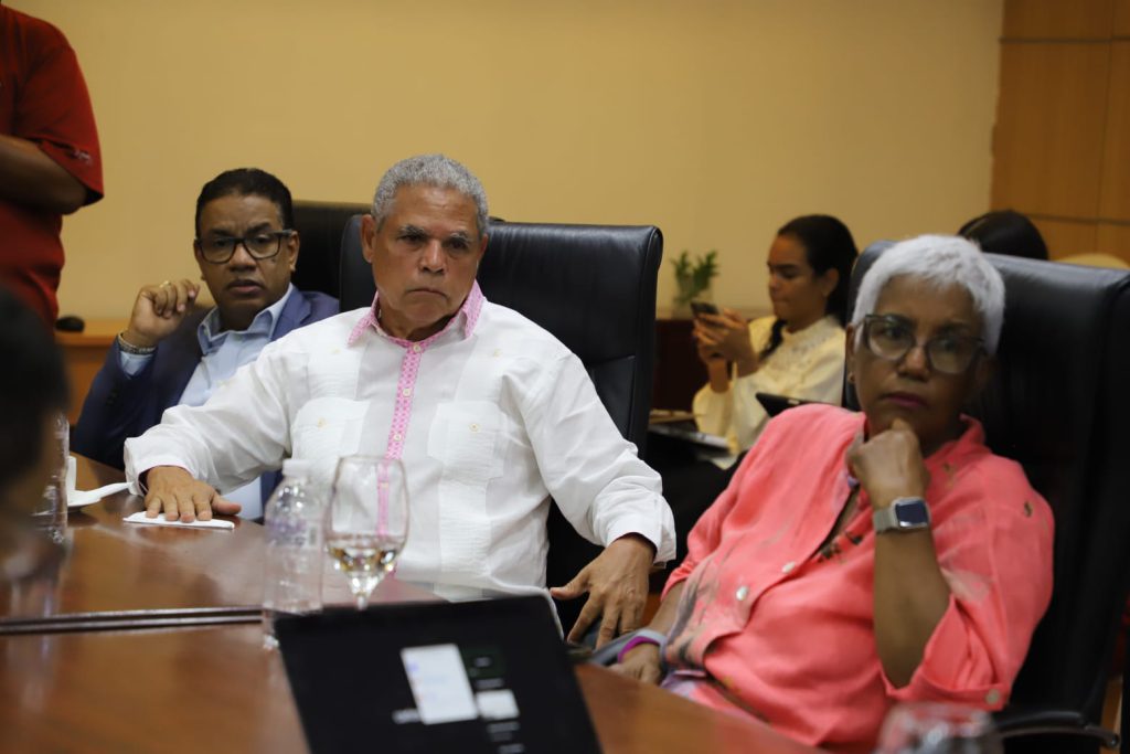 SANTO DOMINGO (R. Dominicana).- La Empresa de Generación Hidroeléctrica Dominicana (EGEHID) realizó la segunda reunión de veedores institucionales, como parte de su gestión apegada a la transparencia, la ética y la rendición de cuentas.  