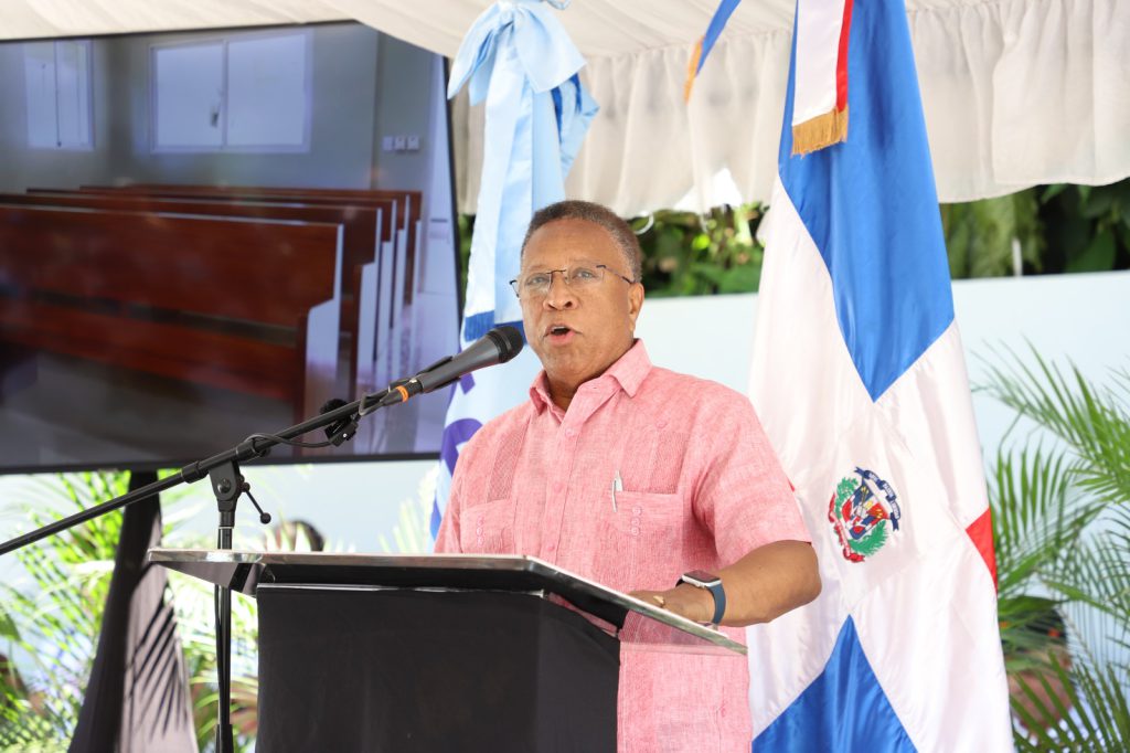 MONSEÑOR NOUEL (R. Dominicana).- La Empresa de Generación Hidroeléctrica Dominicana (EGEHID) inauguró una funeraria comunitaria en el distrito municipal de Jayaco, en Bonao, provincia de Monseñor Nouel.
