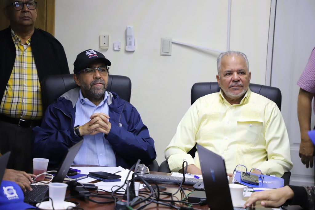 SANTO DOMINGO (R. Dominicana).- Los moradores de la parte baja de la presa de Monte Grande, por primera vez pueden dormir tranquilos, porque las inundaciones que por años los afectaron en temporadas de huracanes, se las “tragó” el embalse.