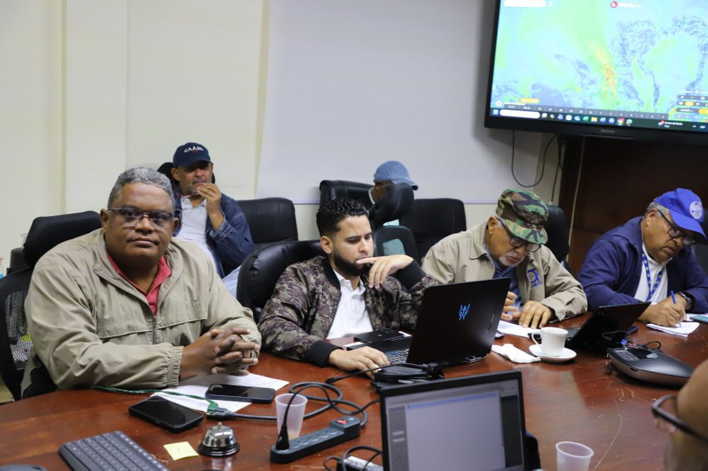 SANTO DOMINGO (R. Dominicana).- Las presas en las áreas de influencia del fenómeno atmosférico Melissa, aunque han incrementado sus niveles, mantienen su equilibrio, informó el Comité de Operación de Presas y Embalses (COPRE) durante su sesión de seguimiento.