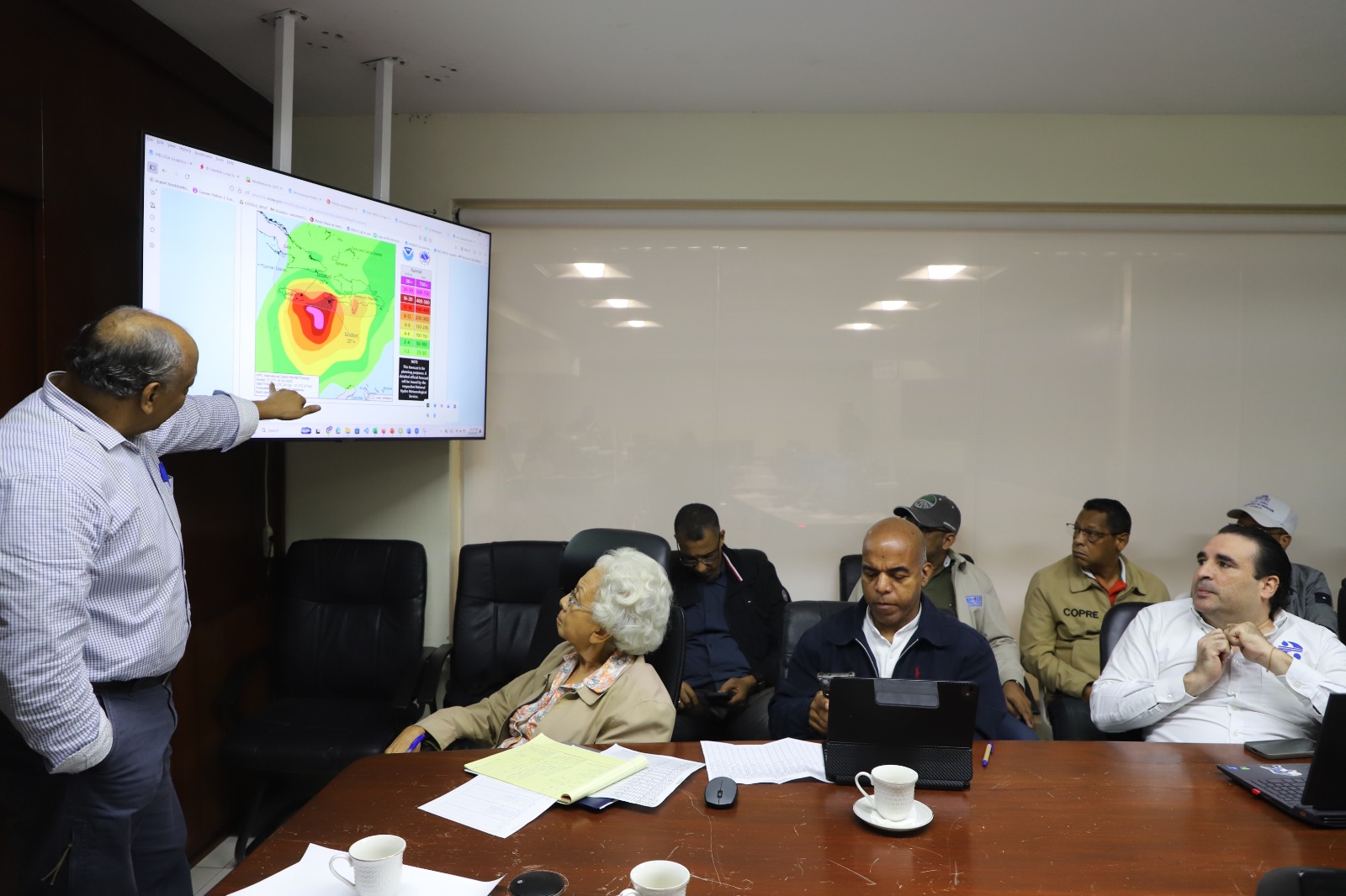 SANTO DOMINGO (R. Dominicana).- Las presas en las áreas de influencia del fenómeno atmosférico Melissa, aunque han incrementado sus niveles, mantienen su equilibrio, informó el Comité de Operación de Presas y Embalses (COPRE) durante su sesión de seguimiento.