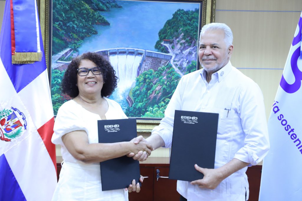 SANTO DOMINGO (R. Dominicana).– La Empresa de Generación Hidroeléctrica Dominicana (EGEHID) suscribió un acuerdo de cooperación interinstitucional con la Alcaldía de Las Yayas de Viajama, provincia de Azua, para la culminación de una Unidad de Atención Primaria actualmente en construcción en esa comunidad.