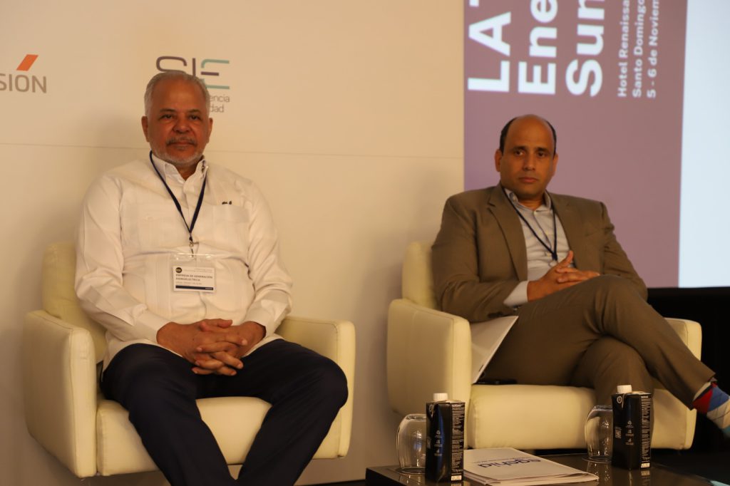 SANTO DOMINGO (R. Dominicana).- El administrador de la Empresa de Generación Hidroeléctrica Dominicana (EGEHID), ingeniero Rafael Salazar, presentó el Máster Plan EGEHID 2028 como el buque insignia de la institución, en la apertura de la primera edición de la Cumbre de Energía de Latinoamérica, que se celebra en el país.