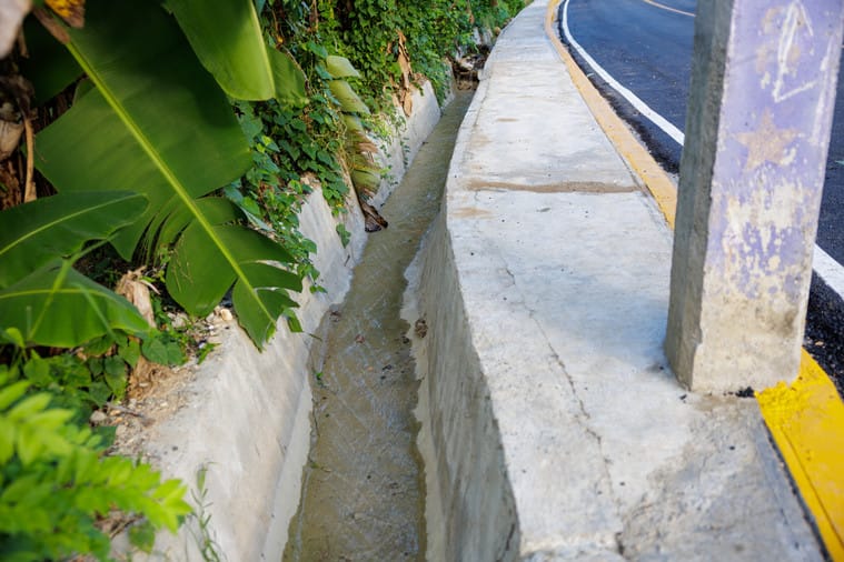 SAN CRISTÓBAL (R. Dominicana).- El presidente de la República, Luis Abinader, dejó inaugurada la carretera que enlaza las comunidades de Sabana Toro y La Rosa, en San Cristóbal, cuya reconstrucción conllevó una inversión de RD$ RD$ 200,982,601.80.