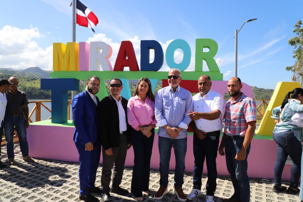 LA VEGA (R. Dominicana).– La Empresa de Generación Hidroeléctrica Dominicana (EGEHID) entregó oficialmente el nuevo Mirador Turístico de la Presa de Tavera, ubicado en el distrito municipal Tavera, provincia de La Vega.