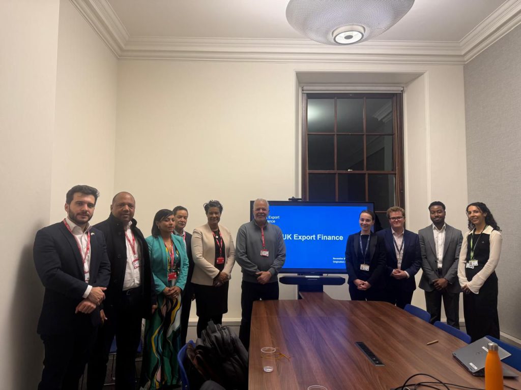 Delegación de EGEHID se reúne en Londres con ejecutivos de UK Export Finance