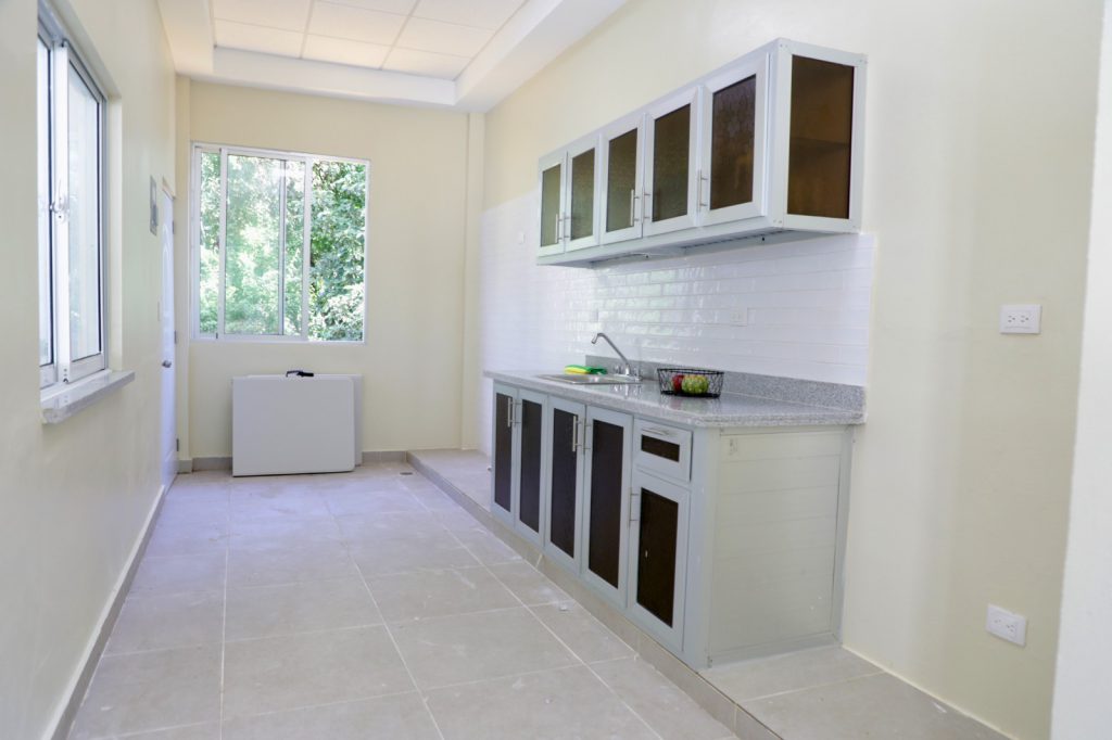 BONAO (R. Dominicana).- La Empresa de Generación Hidroeléctrica Dominicana (EGEHID) inauguró un almacén y un comedor-cocina en las instalaciones de la Hidroeléctrica Río Blanco.