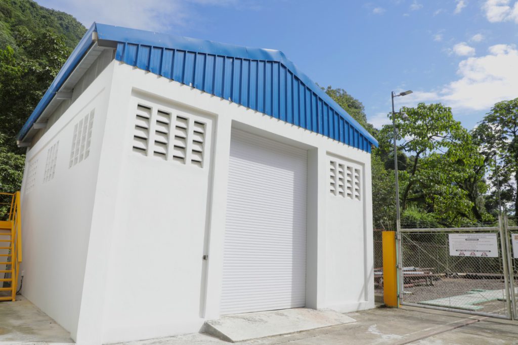 BONAO (R. Dominicana).- La Empresa de Generación Hidroeléctrica Dominicana (EGEHID) inauguró un almacén y un comedor-cocina en las instalaciones de la Hidroeléctrica Río Blanco.