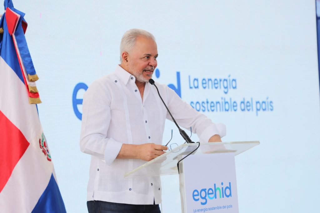 SANTIAGO (R. Dominicana).- La conectividad en la provincia de Santiago continúa expandiéndose con la inauguración de la carretera Bao-La Galeta y La Joya-La Virgen en el municipio de Sabana Iglesia, en un acto encabezado por el presidente Luis Abinader.
Esta obra lleva una gran satisfacción a los comunitarios que ahora ven acercarse las vías de desarrollo al ampliar su comunicación con otras zonas prósperas.