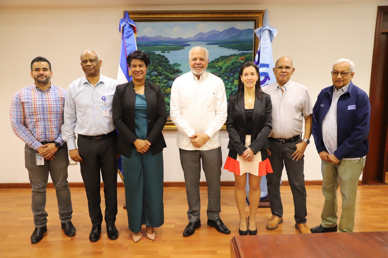 SANTO DOMINGO (R. Dominicana).- La Empresa de Generación Hidroeléctrica Dominicana (EGEHID) y el Fondo Sueco de Inversión para el Desarrollo (Swedfund) iniciaron las evaluaciones de las ofertas recibidas por parte de compañías interesadas en participar en el Proyecto de Repotenciación y Modernización de las Centrales Hidroeléctricas de Aguacate y Río Blanco .