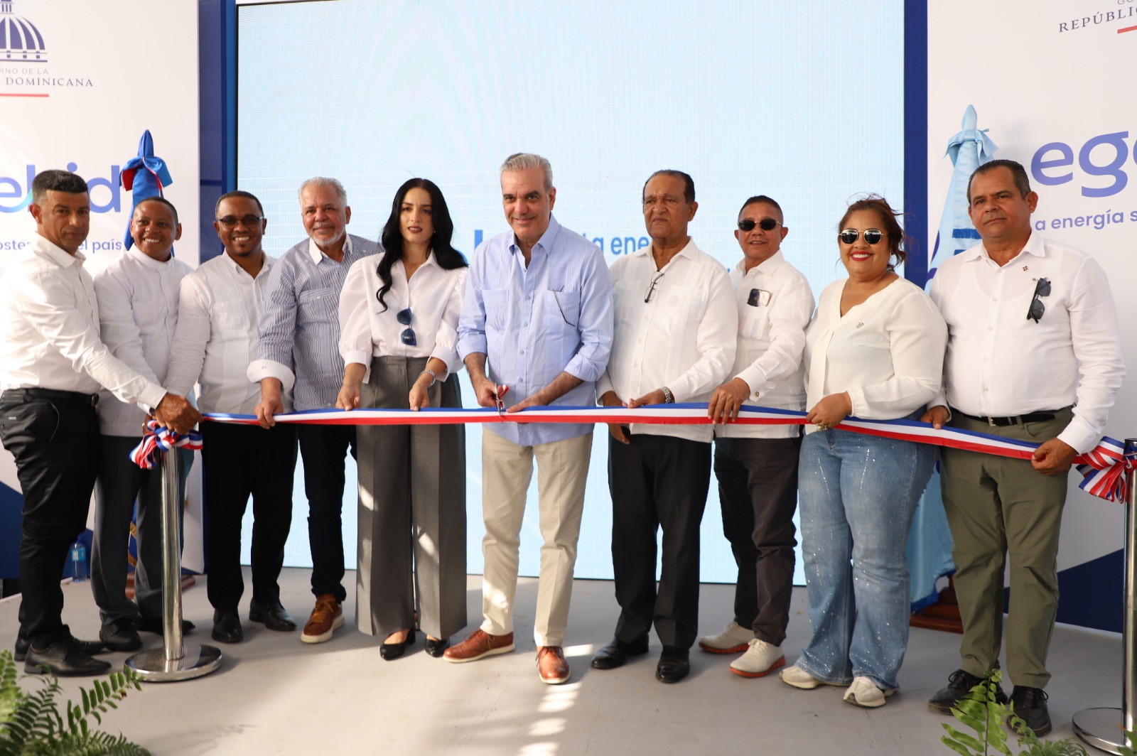 SANTIAGO RODRÍGUEZ (R. Dominicana).- El presidente de la República, Luis Abinader, encabezó la inauguración de la carretera de Puerta del Mulo, en el municipio de San Ignacio de Sabaneta, provincia de Santiago Rodríguez, reconstruida por la Empresa de Generación Hidroeléctrica Dominicana (EGEHID).