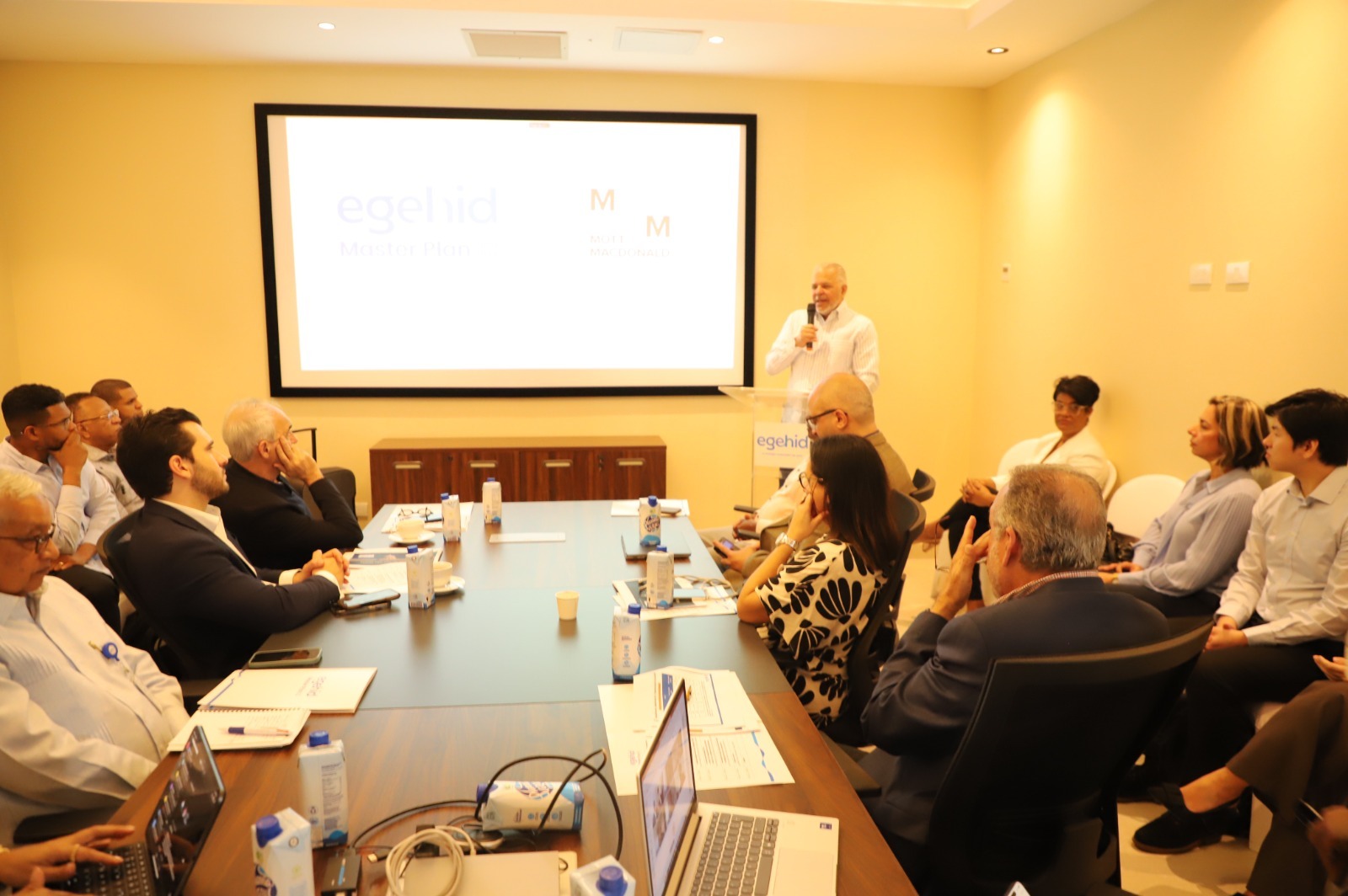 SANTO DOMINGO (R. Dominicana).– La Empresa de Generación Hidroeléctrica Dominicana (EGEHID) dio inicio oficial a los trabajos de implementación del Master Plan 2028, con el acompañamiento de la empresa consultora británica Mott MacDonald.