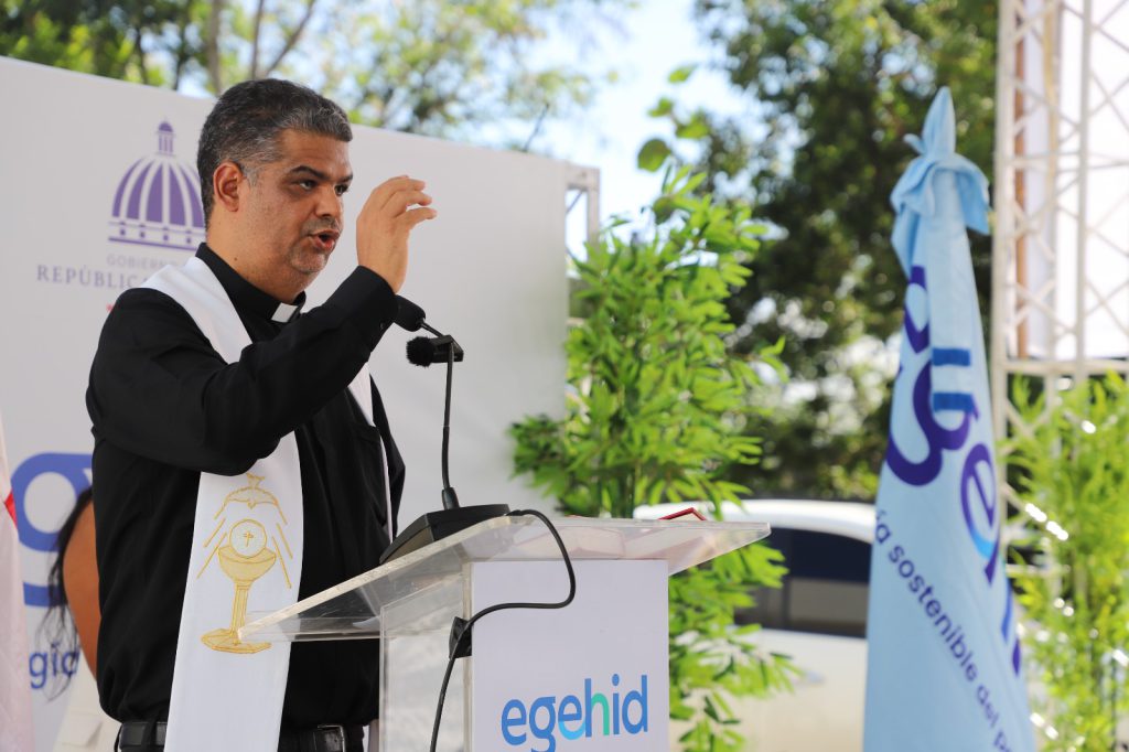 SANTIAGO (R. Dominicana).- La Empresa de Generación Hidroeléctrica Dominicana (EGEHID) inauguró la Funeraria Comunitaria Inmaculada Concepción, en el distrito municipal de El Caimito, en Jánico, provincia de Santiago.