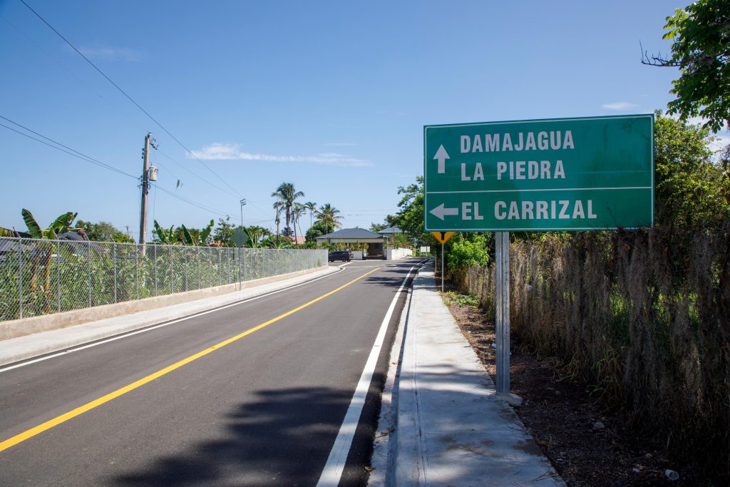Obra, construida con una inversión superior a RD$362 millones, impulsa el desarrollo social, económico y ecoturístico de comunidades serranas de Santiago
