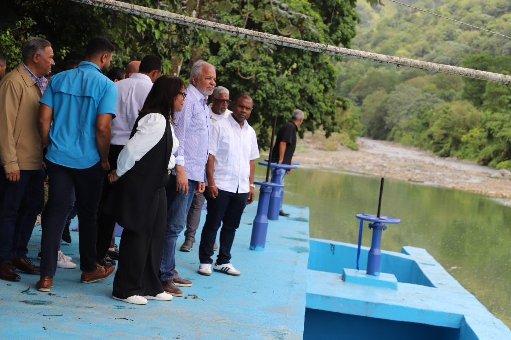 MONSEÑOR NOUEL (R. Dominicana).- La Empresa de Generación Hidroeléctrica Dominicana (EGEHID) puso en servicio la obra de toma del acueducto de Bonao, reconstruida a un costo de RD$ 117,687,914.45.