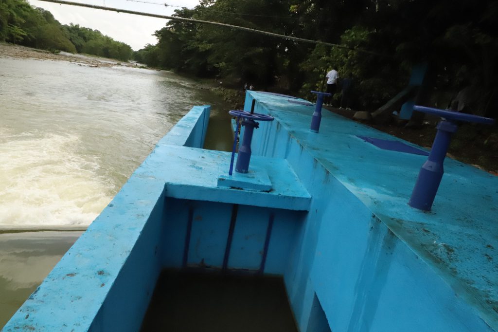 MONSEÑOR NOUEL (R. Dominicana).- La Empresa de Generación Hidroeléctrica Dominicana (EGEHID) puso en servicio la obra de toma del acueducto de Bonao, reconstruida a un costo de RD$ 117,687,914.45.