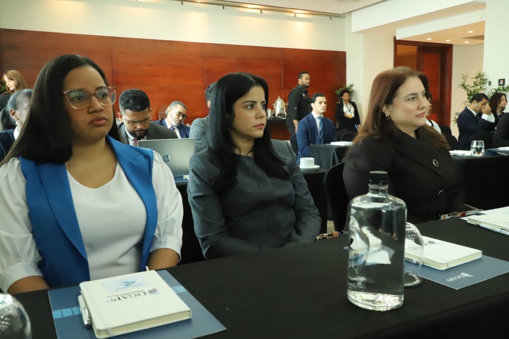 SANTO DOMINGO (R. Dominicana).- La presidenta del Consejo de Administración de la Empresa de Generación Hidroeléctrica Dominicana (EGEGID), doctora Rosa Ysabel Ruiz, consideró las alianzas público-privadas como una herramienta estratégica para la realización de proyectos de gran envergadura, como los que impulsa la institución.