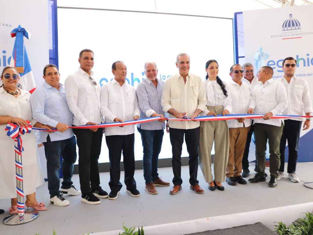 SANTIAGO RODRIGUEZ (R. Dominicana).- El presidente Luis Abinader encabezó la inauguración de la primera etapa de la carretera Cruce de los Quemados, en San Ignacio de Sabaneta, rehabilitada por la Empresa de Generación Hidroeléctrica Dominicana (EGEHID) con una inversión de RD$ 199,359,100.34.