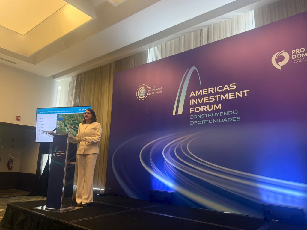 SANTO DOMINGO (R. Dominicana).- La Empresa de Generación Hidroeléctrica Dominicana (EGEHID) presentó el proyecto Tierra Nueva Eólico, en el marco de las sesiones de presentación de proyectos del Foro de Inversión de las Américas, evento afiliado al World Investment Conference (WIC) y organizado con el apoyo del Centro de Exportación e Inversión de la República Dominicana (ProDominicana).