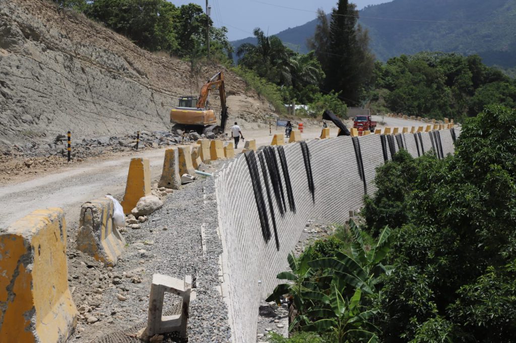 SAN CRISTÓBAL (R. Dominicana).- El administrador de la Empresa de Generación Hidroeléctrica Dominicana (EGEHID), ingeniero Rafael Salazar , propuso la creación de un Plan de Ordenamiento Territorial en el municipio de Los Cacaos , para garantizar el buen uso de sus recursos naturales.