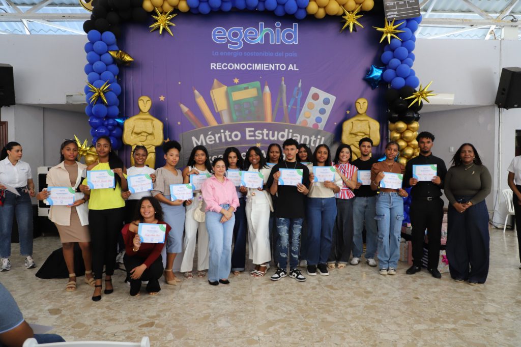 SANTO DOMINGO (R. Dominicana).- En un ambiente familiar y de celebración, la Empresa de Generación Hidroeléctrica Dominicana (EGEHID) reconoció a 246 hijos de colaboradores que obtuvieron mérito estudiantil y la excelencia académica en el año escolar 2025-2026.