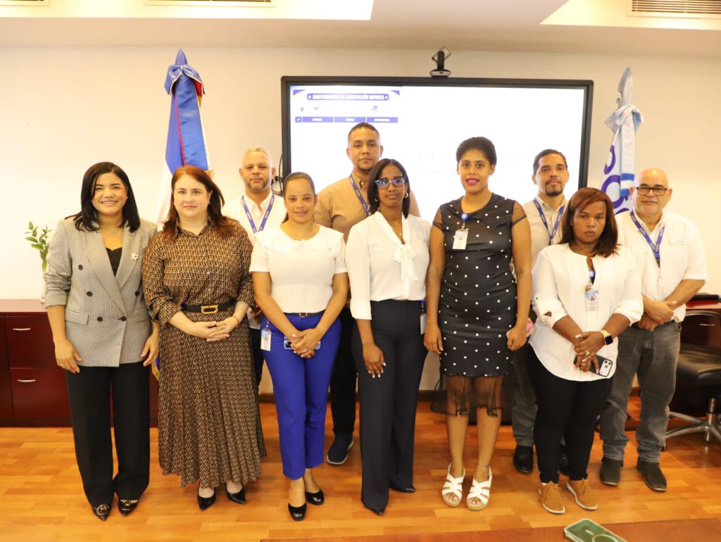 SANTO DOMINGO (R. Dominicana).- La Empresa de Generación Hidroeléctrica Dominicana EGEHID, a través de su Dirección de Gestión Humana y la Gerencia de Capacitación y Educación Continua, reconoció a 81 colaboradores que culminaron con éxito diversos programas de formación.