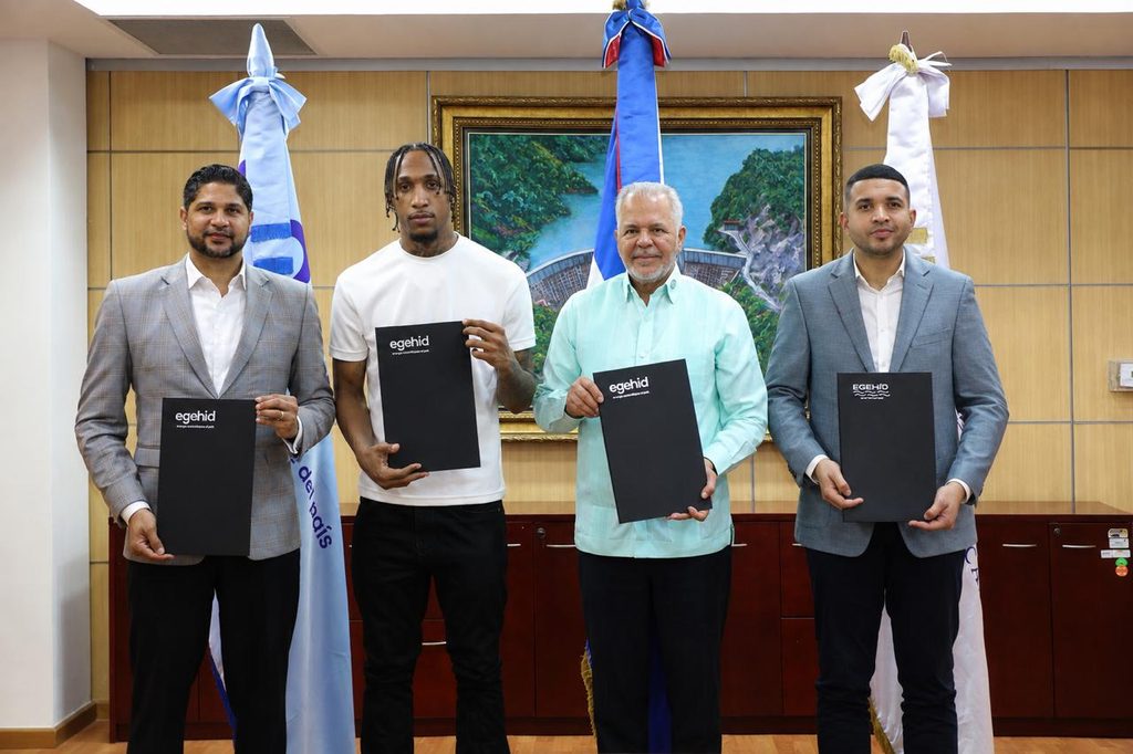 SANTO DOMINGO (R. Dominicana).- La Empresa de Generación Hidroeléctrica Dominicana (EGEHID), el Ministerio de la Juventud y la Oficina Senatorial de San Cristóbal suscribieron un acuerdo interinstitucional para impulsar el deporte como herramienta de formación y desarrollo integral de los jóvenes, con énfasis en las comunidades ubicadas en las zonas de influencia de las instalaciones hidroeléctricas.